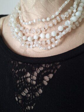 Vintage White Beaded Necklace Faux Cat Eye Moonstone Grandmacore 14 1/2 inches